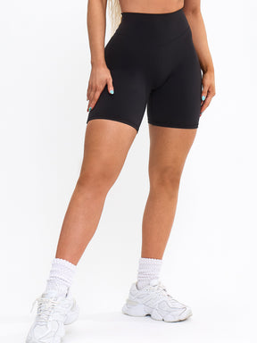 Short Aggressive Scrunch - Preto Ônix