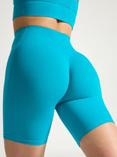 Short Aggressive Scrunch - Mar