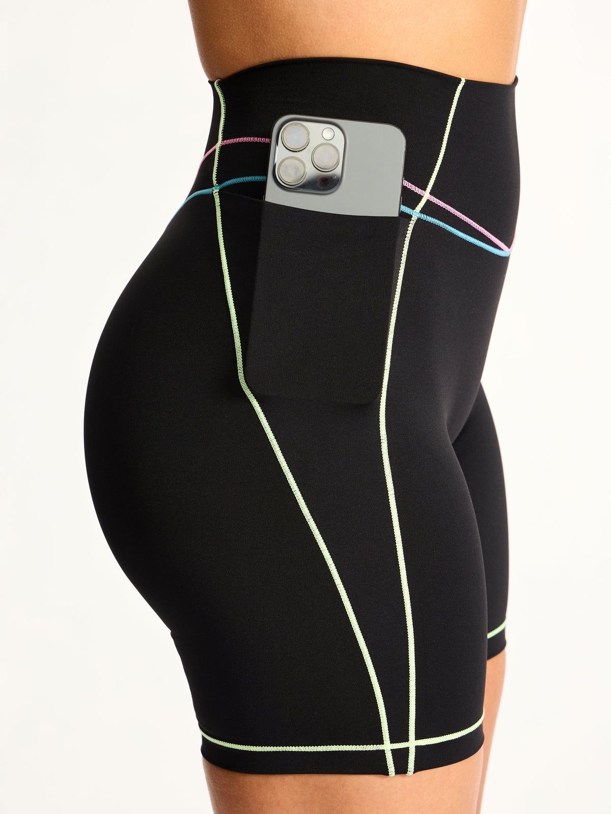 Everyday Airbrush Pocket Short 7" - Black Multi